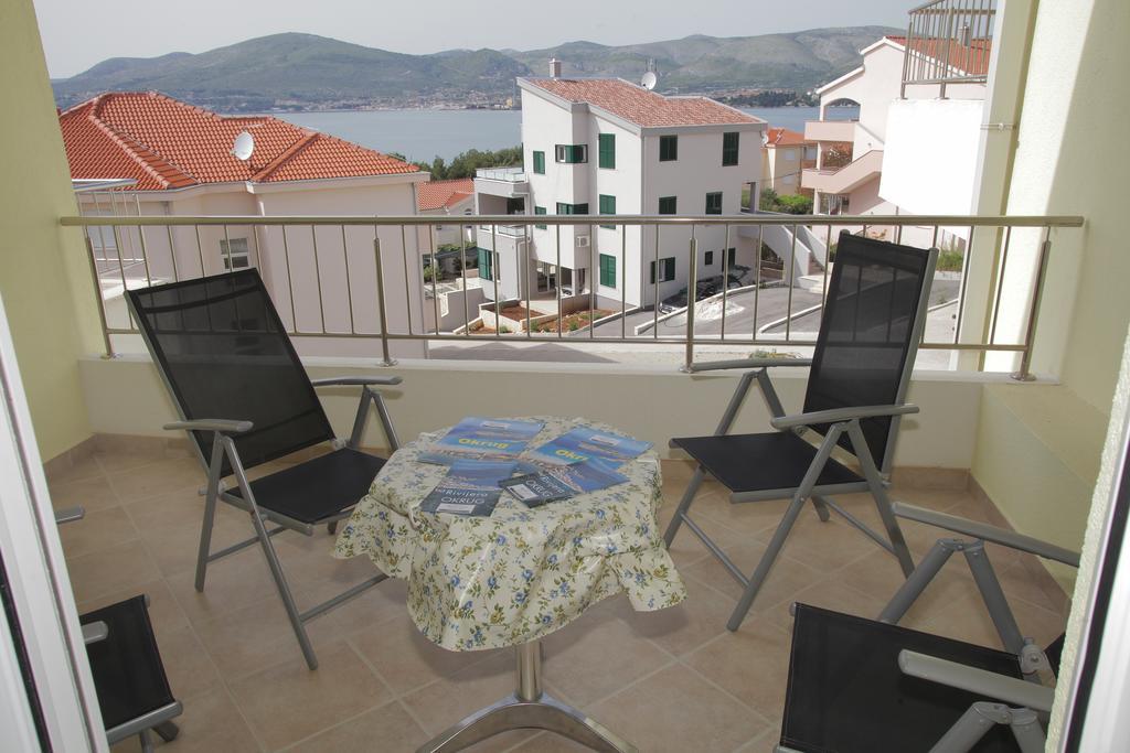 Apartment Horizont Trogir Eksteriør billede