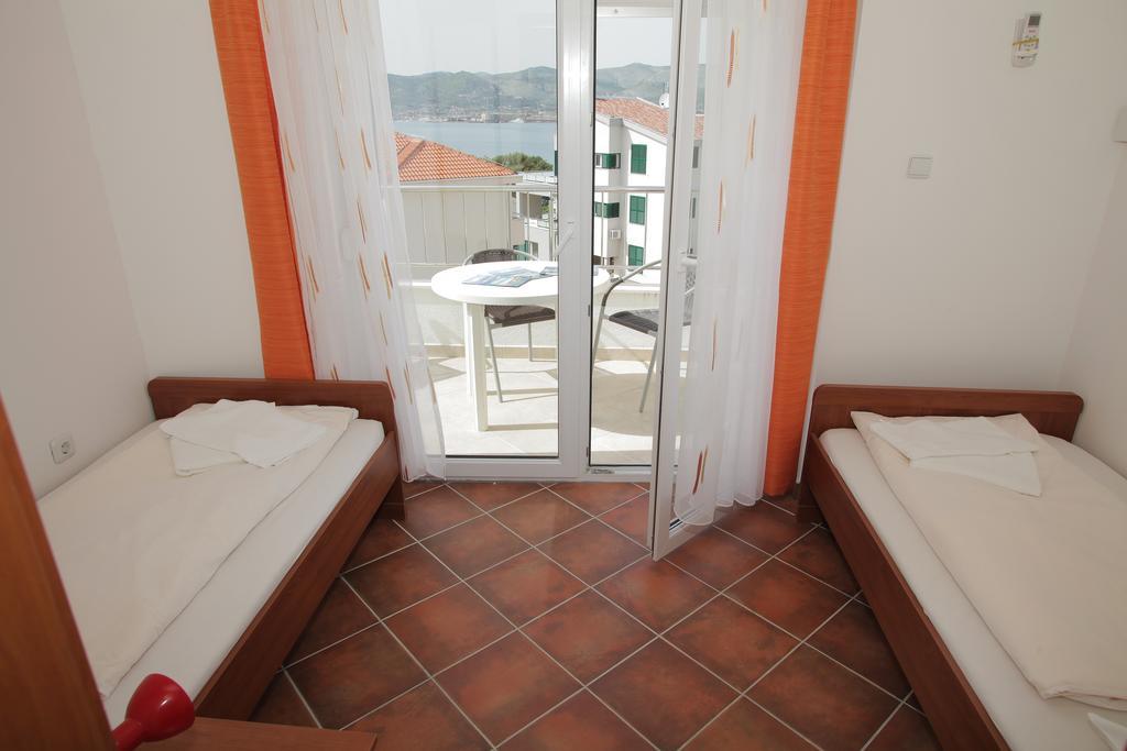 Apartment Horizont Trogir Eksteriør billede