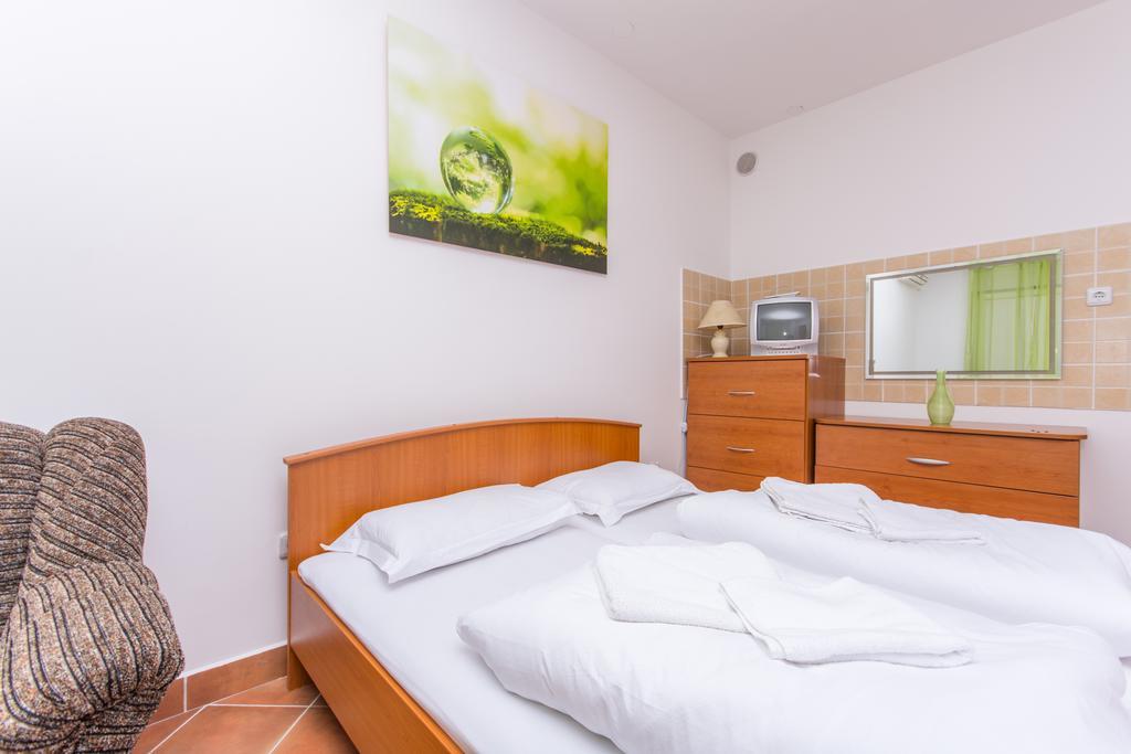 Apartment Horizont Trogir Eksteriør billede